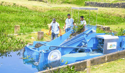 Con tractores limpiarán ahora el Lago de Yojoa