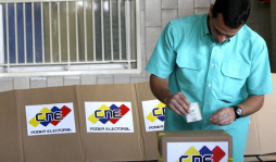 Venezuela: Capriles se enfrentará a Hugo Chávez