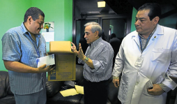 Finlay dona L200,000 en medicamentos