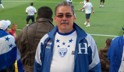 Vuela de estadio a estadio por amor al fútbol hondureño