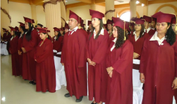 Gradúan promoción de maestros bilingües