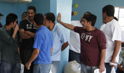 Esperan avalancha de deportados al aeropuerto de San Pedro Sula