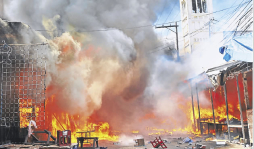 Honduras: Explosión de chimbo de gas causó incendio en mercados