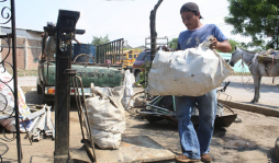 Abundan negocios de reciclaje en Tegucigalpa