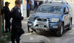 Desde motocicleta matan a un abogado