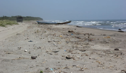 Playas se llenan de basura