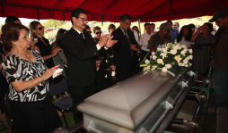 Dan último adiós a Gautama Fonseca
