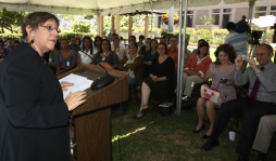 Políticos deben decir quiénes son sus aportantes