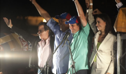 Venezuela: Capriles se enfrentará a Hugo Chávez