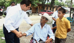La gente le pide más seguridad a Miguel Pastor