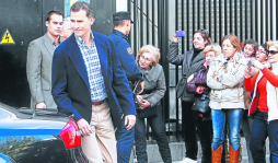 Malestar por el viaje del rey