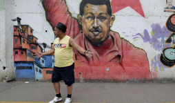 Hugo Chávez está en coma inducido, según diario español ABC