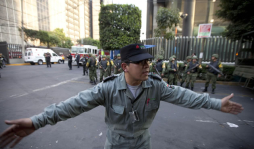 Explosión en torre de Pemex deja ya 25 muertos y 101 heridos