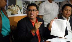 Quitarán a 500 maestros las jornadas plenas