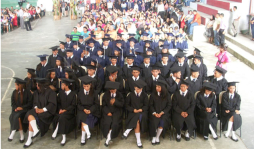 Dan título a más de 105 estudiantes