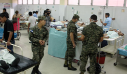 Militarizan los hospitales por huelga de enfermeras auxiliares