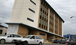 Escasez de papel sellado evita hacer trámites