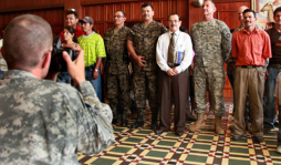 Militares estadounidenses construirán escuela