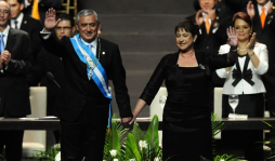 Otto Pérez pide al Ejército cooperar contra el narcotrafico