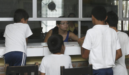 La interminable lucha de los niños prisioneros del VIH en Honduras