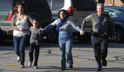 Asesino de Newton disparó 155 balas en menos de cinco minutos