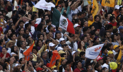 Mexicanos votarán con una economía que venció a la crisis