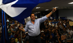 Pastor inicia lucha por candidatura nacionalista