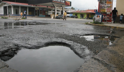 Destruida y abandonada red vial de San Pedro Sula