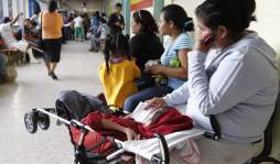 Médicos de Honduras a paro de labores indefinido