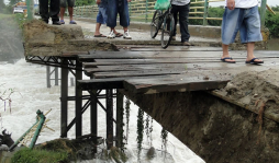 Ulúa debilita bordo y amenaza a comunidades del sector norte de El Progreso
