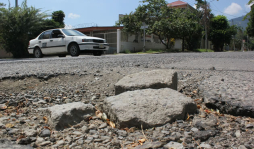 En 10 años se han gastado L500 millones en bacheo en San Pedro Sula