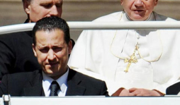 El Papa indultó al mayordomo condenado por caso 'Vatileaks'