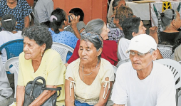 Irrespetan descuentos para tercera edad