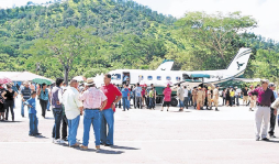 Varados vuelos hacia aeropuerto El Aguacate