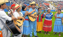Nueve grupos étnicos exigen sus derechos en festival en La Ceiba