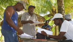 Muere hondureña cuando la interrogaban en juzgados de Tela