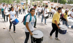 Estudiantes, listos para los desfiles patrios