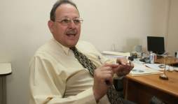 Anduray: 'Presidente del Congreso es experto en manipular leyes'