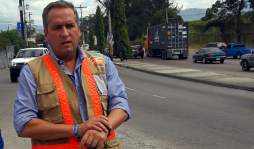 Ricardo Álvarez sería candidato a diputado