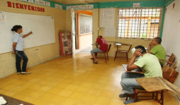 Rehabilitación en El Carmen se logra con terapia ocupacional