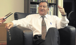 Lobo: 'Algunos quisieran que cerremos la Policía”