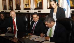 Firman convenio para primera ciudad modelo