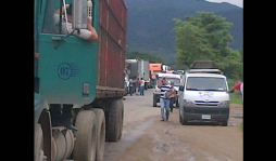 Vecinos de Villanueva liberan carretera luego de tres horas de toma