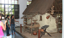 Escuelas públicas visitarán el Museo de Antropología
