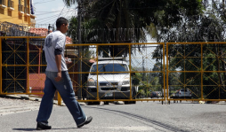 Listas regulaciones para el uso de portones en colonias de San Pedro Sula