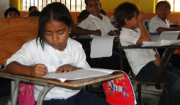 El analfabetismo también golpea duro en Colón