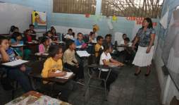 Supervisores verificarán si maestros dan clases