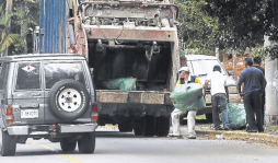 Recolector de basura, trabajo para corajudos en Honduras