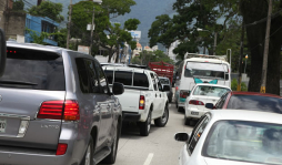Un día en el infierno vehicular sampedrano