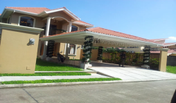 Decomisan en bodega 12 vehículos con caletas en San Pedro Sula